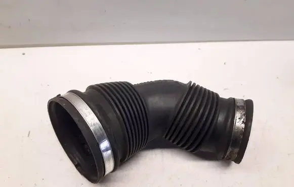 Audi A4 S4 B7 8E 8H Air intake hose/pipe 8E0129615K