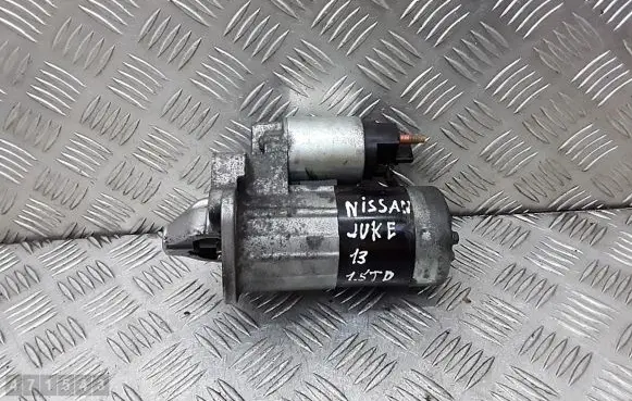 Nissan Juke I F15 Starter motor 8200584675b