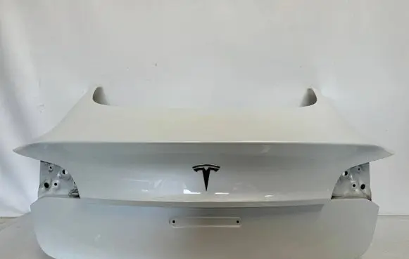 Tesla Model 3 Truck tailgate 1081460E0D