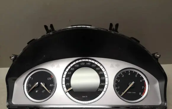 Mercedes-Benz C W204 Speedometer (instrument cluster) A2045403748 A2C53287163