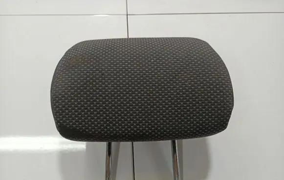 Chevrolet Aveo Front seat headrest 