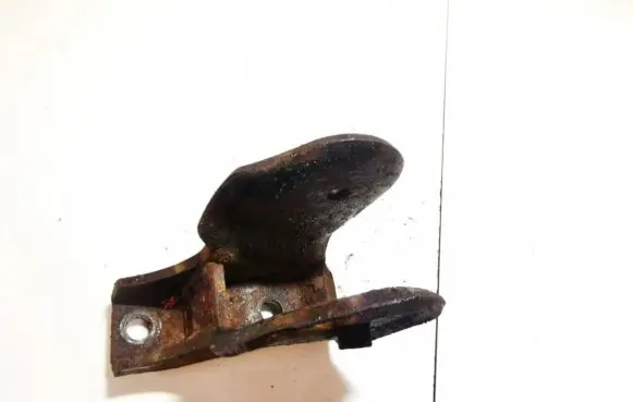Hyundai Accent Engine mounting bracket