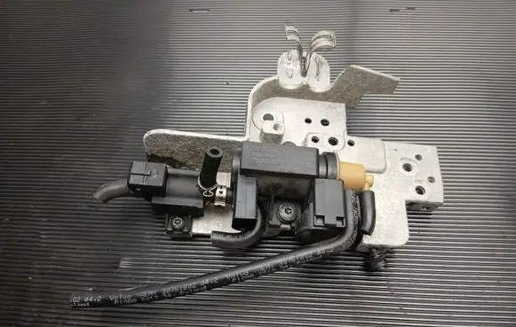 Volvo V60 Turbo solenoid valve 31293364 31319292