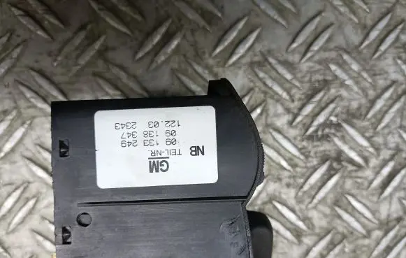Opel Zafira A Light switch 09133249