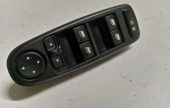 Citroen C4 I Picasso Electric window control switch 96590658XT 96590658