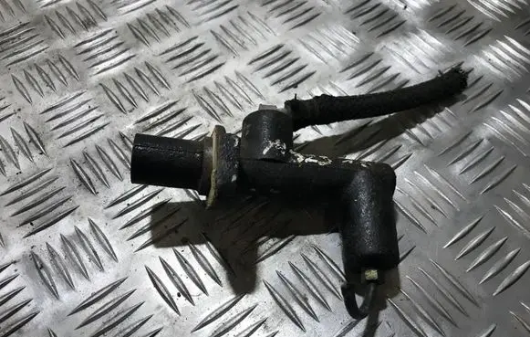 Mazda 323 Clutch master cylinder 