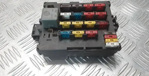 Fiat Uno Fuse module 7645203