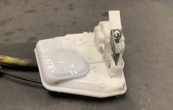 Mazda 6 Front door lock 2L24 G16LB