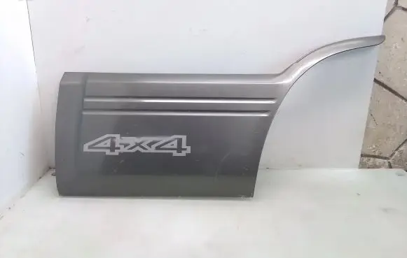 Rear door trim (molding)