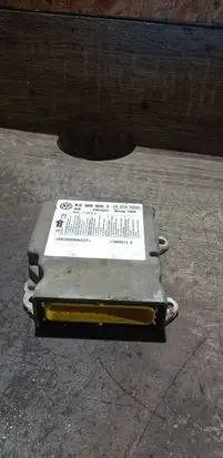 Skoda Octavia Mk2 (1Z) Airbag control unit/module 1K0909605S