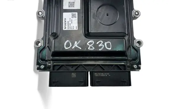 Volvo S90, V90 Engine control unit/module ECU 32242005