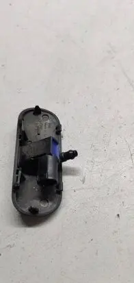 Windshield washer spray nozzle