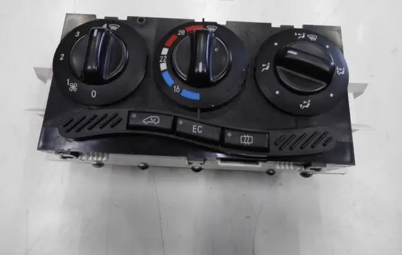 Mercedes-Benz A W168 Climate control unit 1688300485