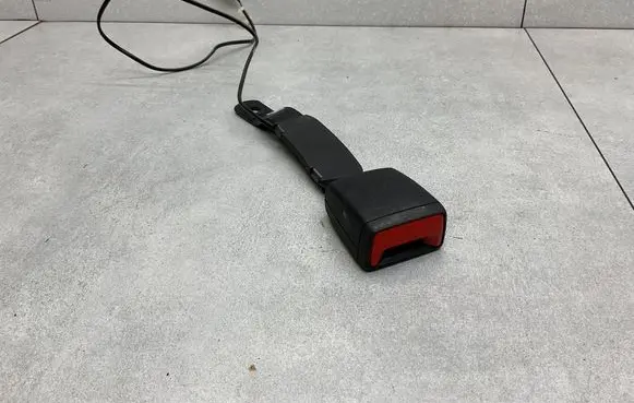 Skoda Fabia Mk3 (NJ) Front seatbelt buckle 6V0857755C