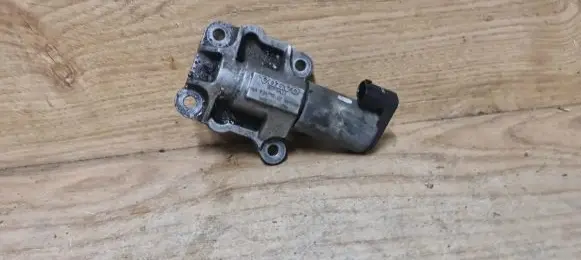 Volvo XC70 Camshaft vanos timing valve 8670421