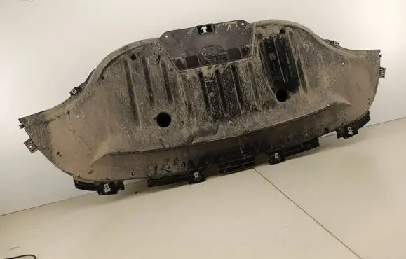 Volkswagen ID.7 Engine splash shield/under tray 14B825523B