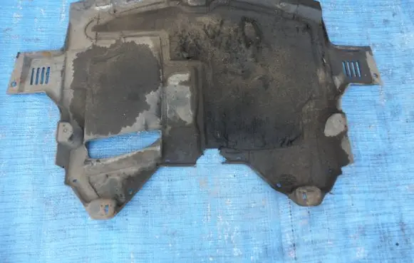 Alfa Romeo 156 Engine splash shield/under tray