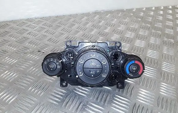 Ford Fiesta Climate control unit c1b119980be