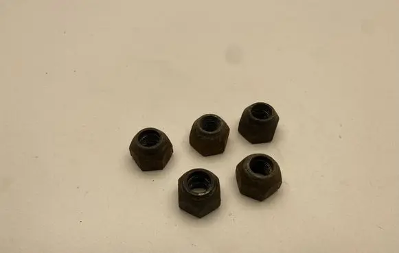 Nissan X-Trail T32 Nuts/bolts 