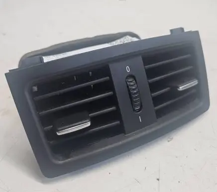 BMW 5 E60 E61 Rear air vent grill 64226932023