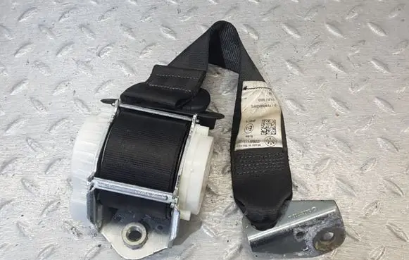 Volkswagen Jetta VI Rear seatbelt 5C6857805D 34084689A