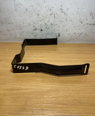 Volvo XC90 Battery bracket 31383849 1339