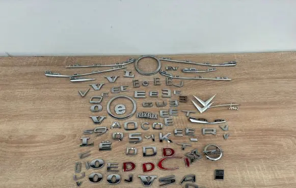 Audi A8 S8 D4 4H Manufacturer badge logo/emblem MIX8G035