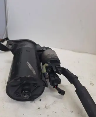 Volkswagen Transporter - Caravelle T5 Starter motor 02M911023