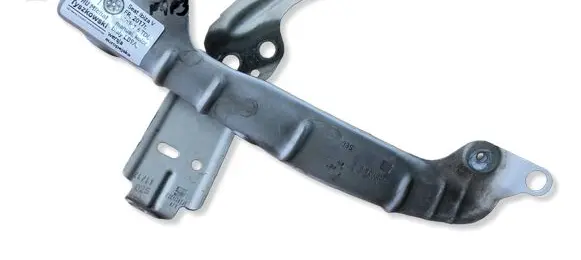 Seat Ibiza V (KJ) Fender mounting bracket 6F0821328D