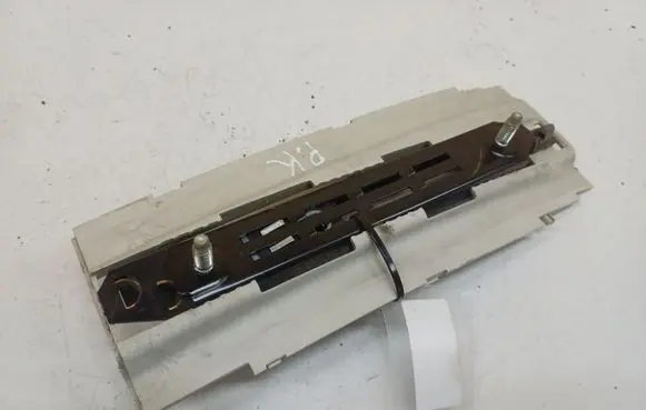 Opel Vectra C Seat belt adjustment rail