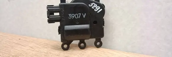 Mazda CX-5 Air flap motor/actuator 3907V