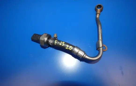 BMW X3 F25 Fuel pressure sensor 8507634 D8370