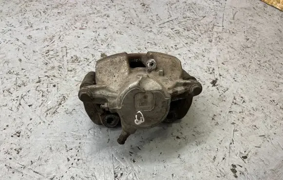 Mercedes-Benz E W212 Front brake caliper