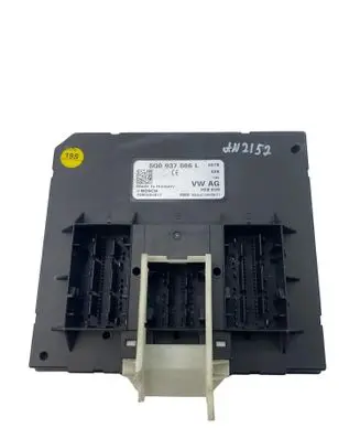 Volkswagen Golf VII Central body control module 5Q0937086L