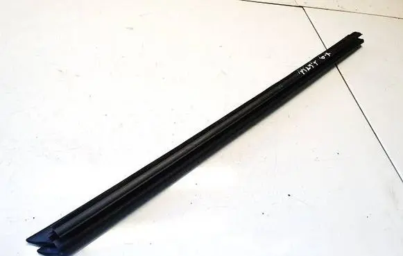 Ford C-MAX II Rear door glass trim molding 