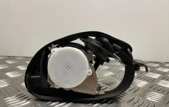 BMW 4 F36 Gran coupe Front seatbelt 7243307