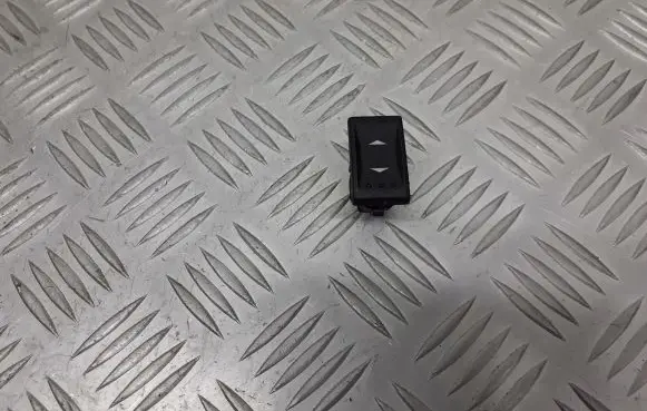 Ford Mondeo Mk III Electric window control switch 1S7114529