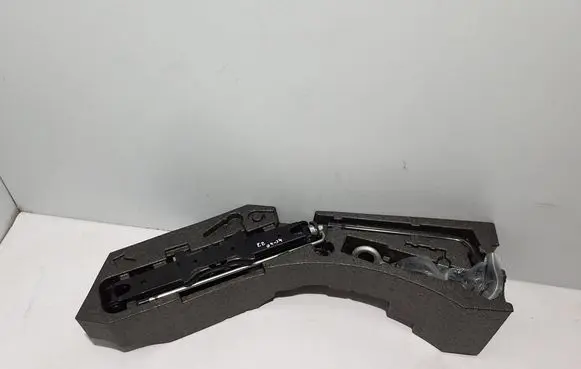 Volvo XC40 Tool set 31680312