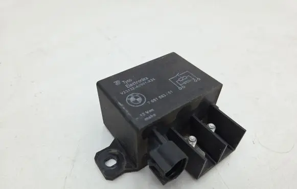 BMW X5 E70 Other relay 7661503 V23132A2001X26