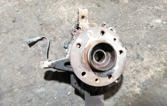 Renault Scenic III - Grand scenic III Front wheel hub