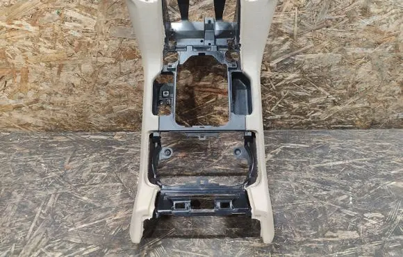 Land Rover Discovery 4 - LR4 Center console AH2204567A
