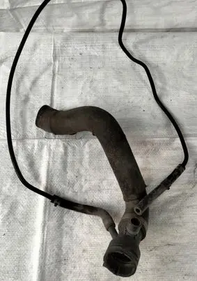 Audi A8 S8 D3 4E Engine coolant pipe/hose 495OET