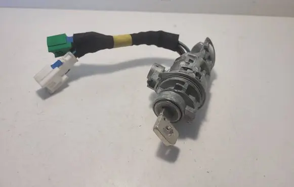 Peugeot 607 Ignition lock N0500109