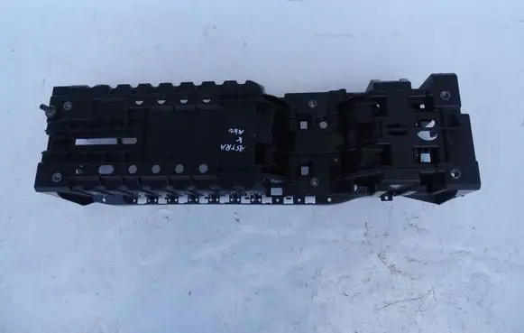 Opel Astra K Battery box tray 39014514