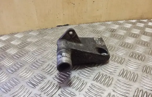 Audi A6 S6 C4 4A Engine mounting bracket 4A0199343