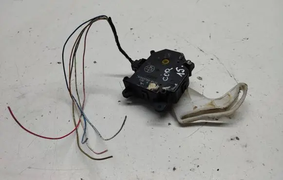 Toyota Corolla E120 E130 Air flap motor/actuator AE0637008930