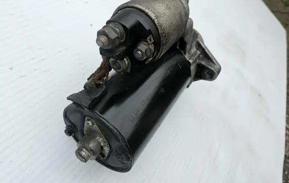 BMW X5 E70 Starter motor 7796892