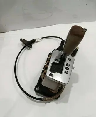 Volvo XC70 Gear shifter/selector 31259560