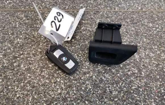 BMW 1 E81 E87 Ignition lock 695471709