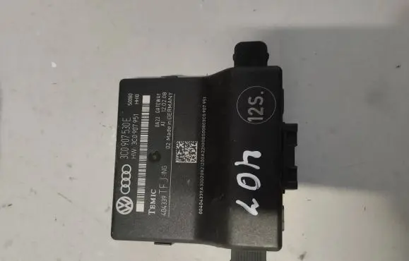 Volkswagen PASSAT B6 Gateway control module 3C0907530E 404339 3C0907951